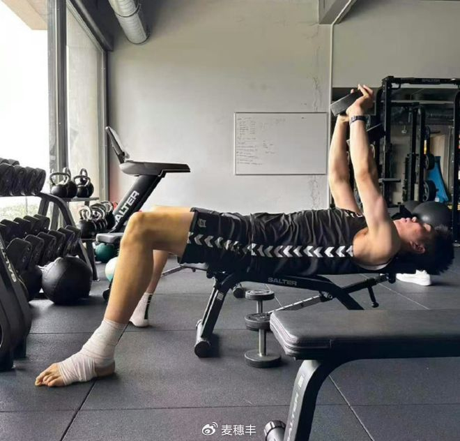 官宣当选队内MVP！中国中锋进步明显，已接收手术！|余嘉豪|西班牙|男篮|埃斯特拉男篮|篮板_新浪体育_新浪新闻