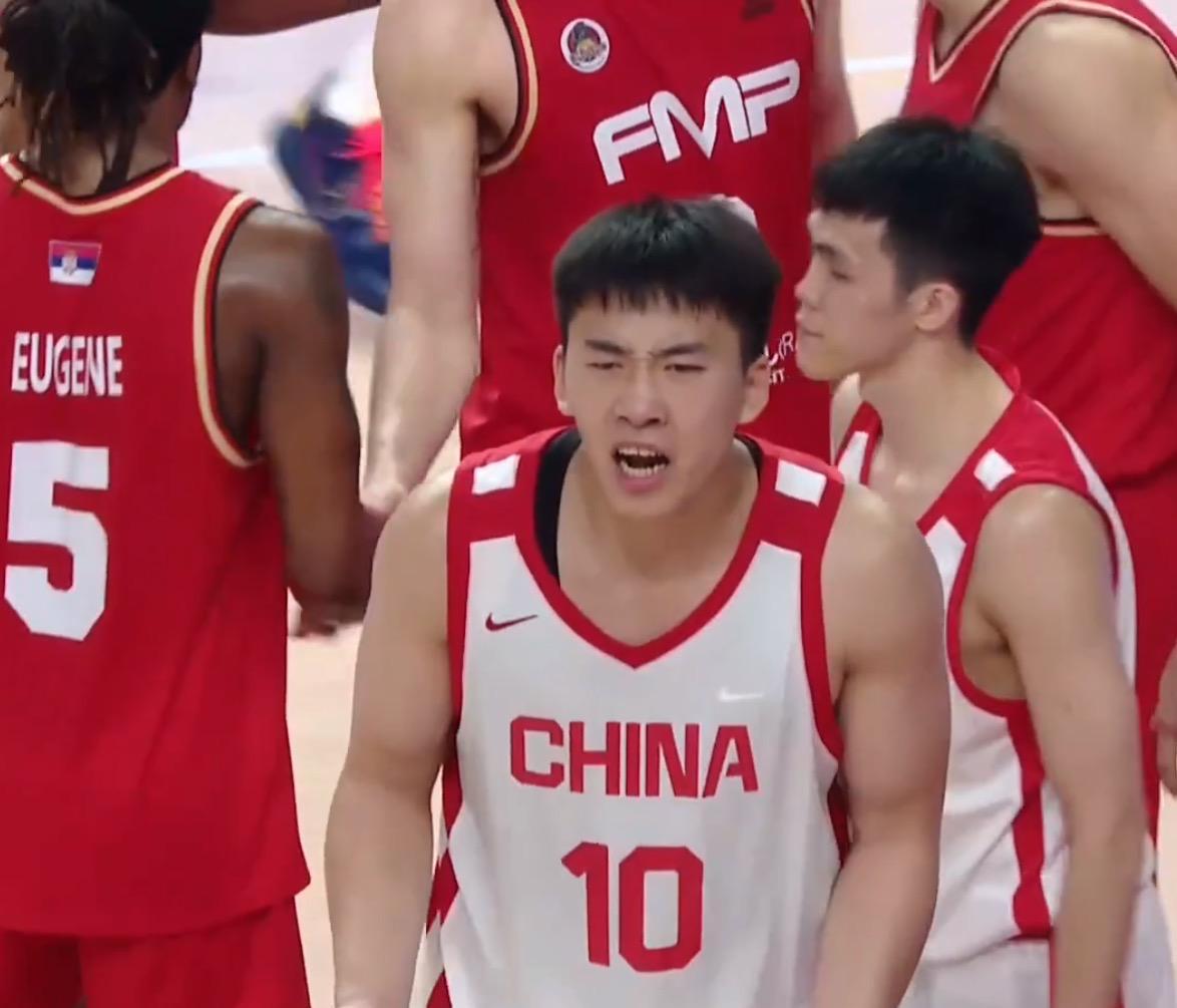 中国男篮4分险胜!广东帮砍25+13,徐昕首秀爆发,王俊杰锁定首发